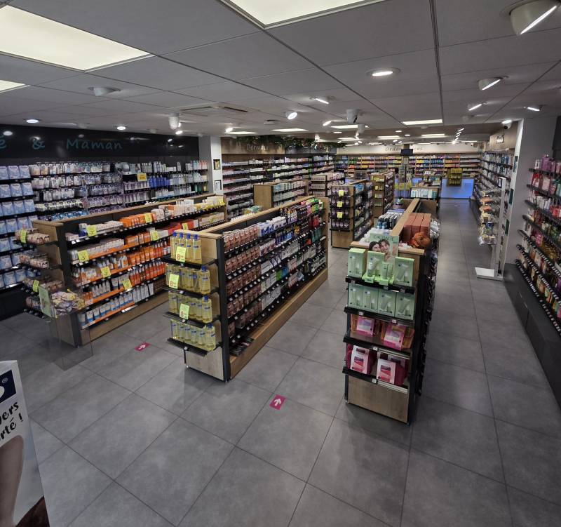 Retrouvez nous pour toute demande de parapharmacie, ordonnances ....